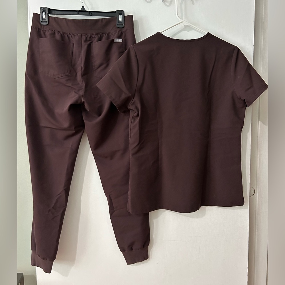 Figs Espresso Scrub Ensemble - Picture 2 of 2